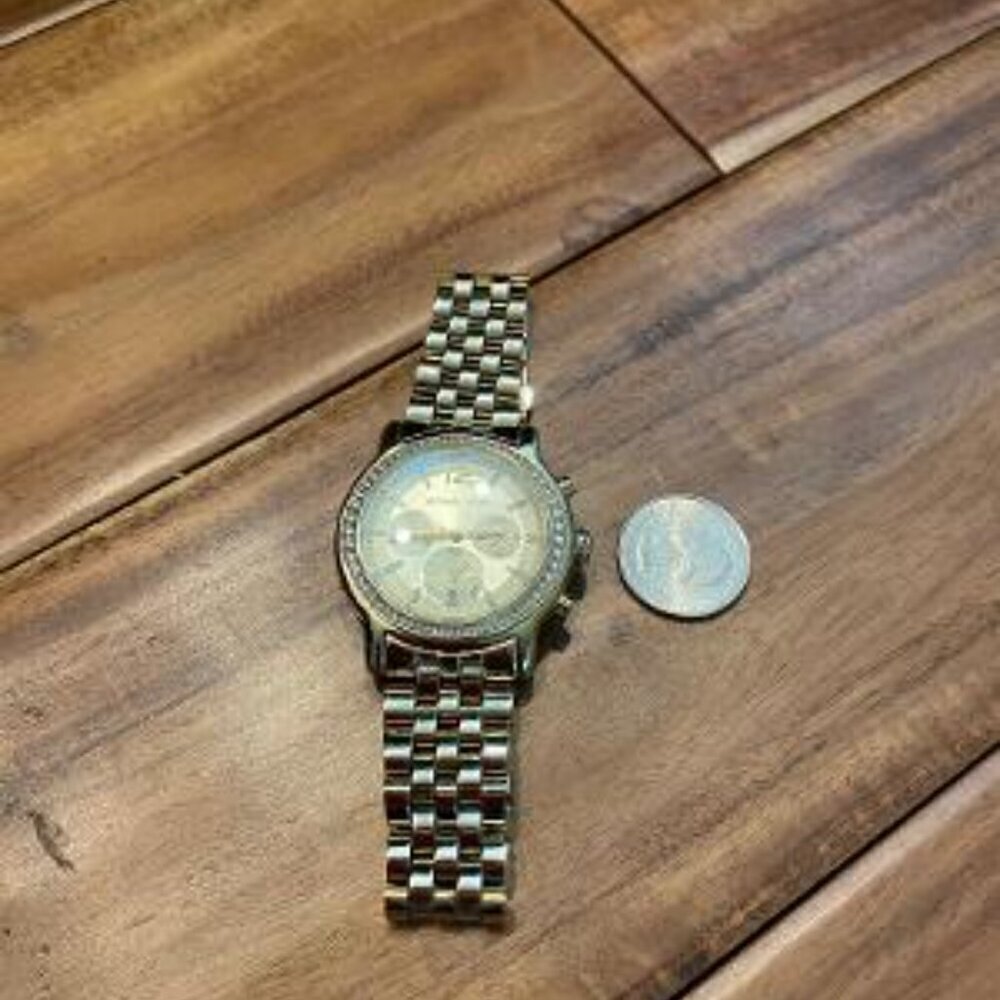 Michael Kors Gold Tone Big Face Ladies Watch. MK5982 - Picture 6 of 9